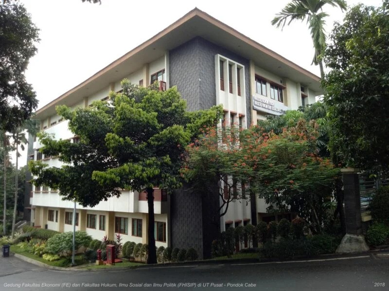 Gedung FHISIP